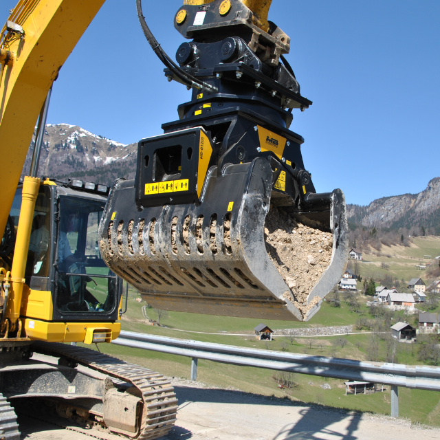 MB-G1200 S4_grajfer_grabez_klesce_prikljucek Grabež MB-G1200 S4 (grajfer)