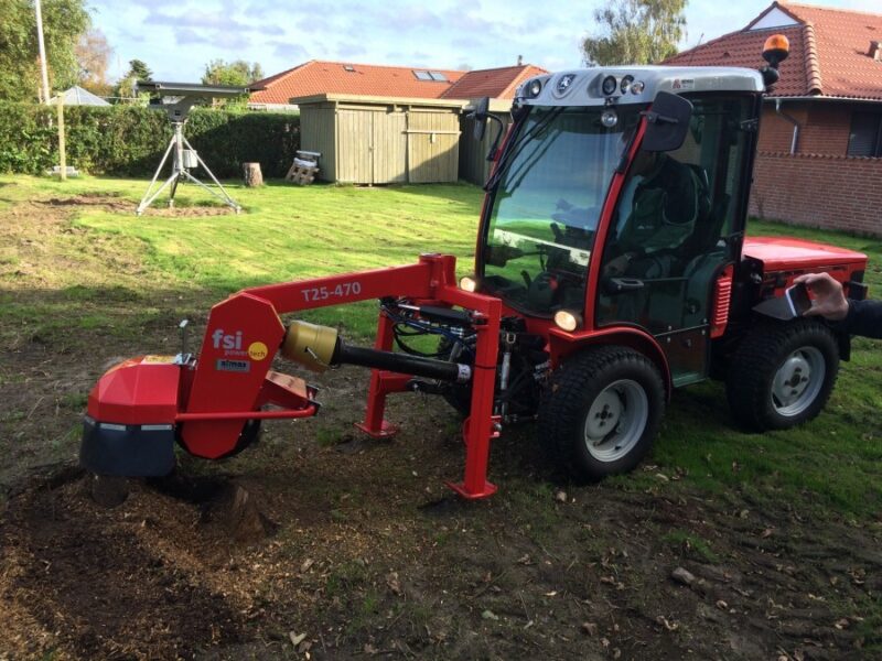 FSI T25 freza za štore - traktorska