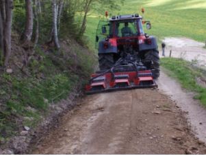PTH Compactor_sistem treh vibro plošč za teplanje tal_gradnjo cest PTH Compactor