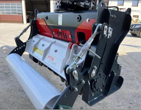 PTH Excavator Crusher serija EC-L_za bager_za ceste_poti_steze_gozd_nasipe_bankine_brežine_ PTH Excavator Crusher EC-L